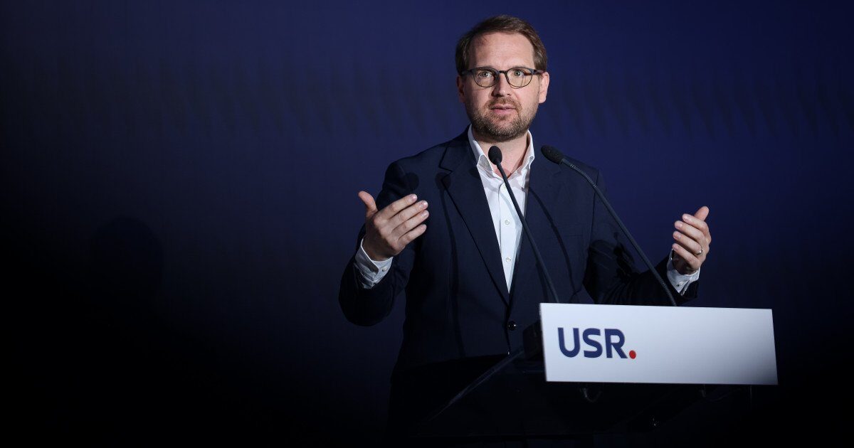 Felicitări, Ungaria! Reacția USR după ce alegerile au schimbat țara vecină
