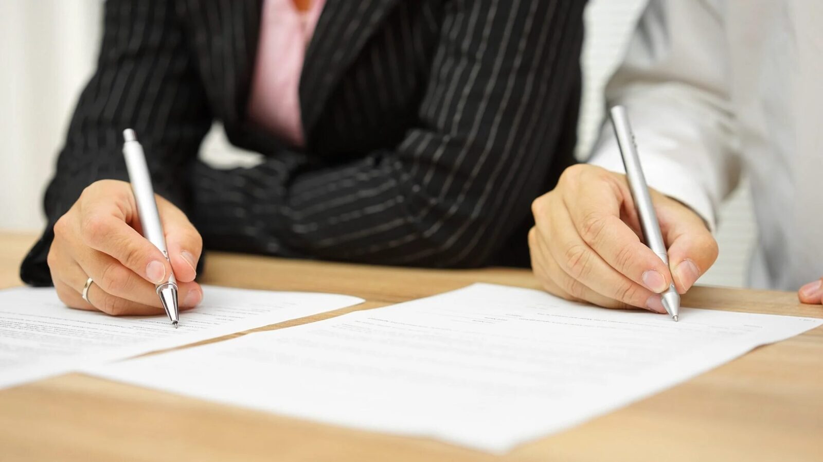 Cât te costă divorțul cu partaj în România: Suma variază, dar e consistentă