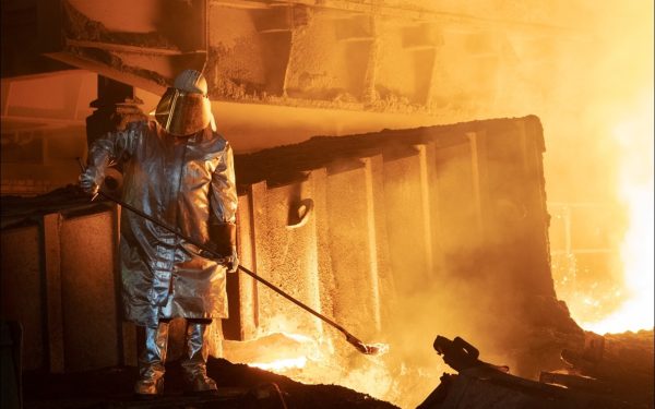 UMB Steel a familiei Umbrărescu preia oficial combinatul ArcelorMittal Hunedoara