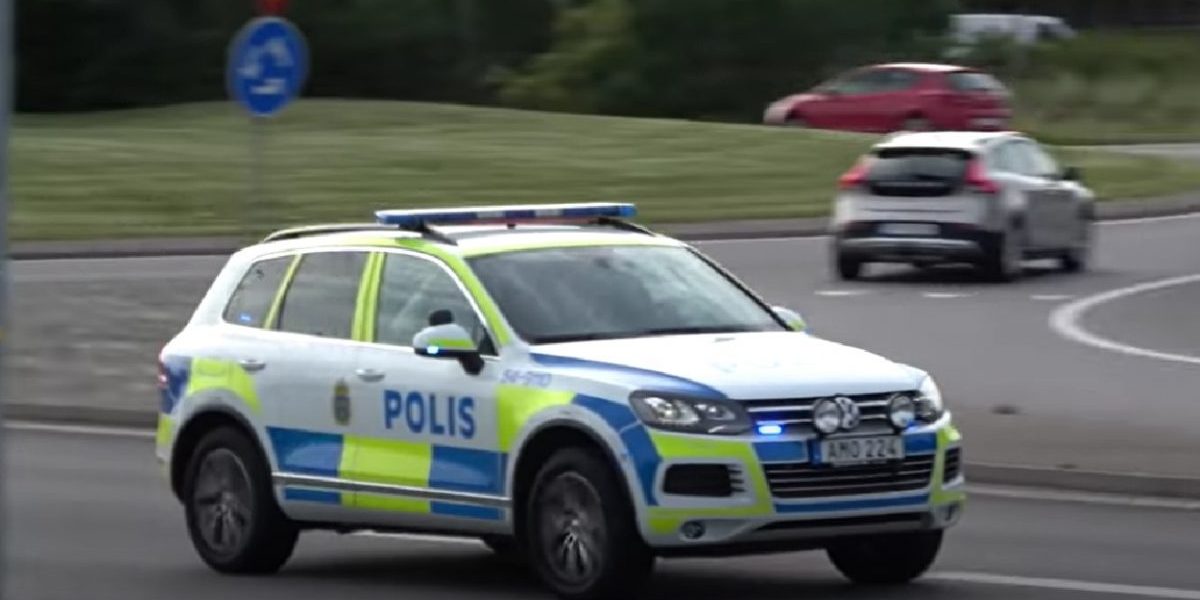 Norvegian de 14 ani, șofer de autobuz spre Suedia: Filmul unei nebunii
