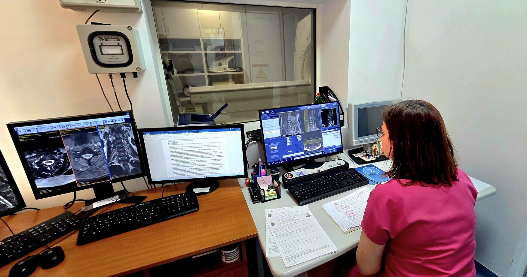 Locuitorii din Sectorul 1 pot beneficia de investigații RMN gratuite la Complexul Caraiman, dacă au un venit lunar de până la 4.000 de lei pe membru de familie și reședința în sector de cel puțin șase luni