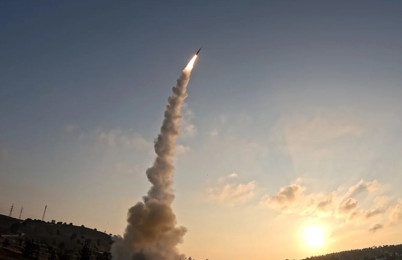 Atacuri cu drone în Golful Persic vizează infrastructura industrială a Bahrainului și a companiei Gulf Petrochemical Industries Company (GPIC), într-un context de tensiuni crescute între Iran și Statele Unite