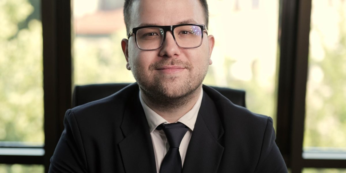 Aurul, refugiu sigur în vremuri de criză? Analiza pentru INVESTITORI