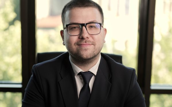 Aurul, refugiu sigur în vremuri de criză? Analiza pentru INVESTITORI