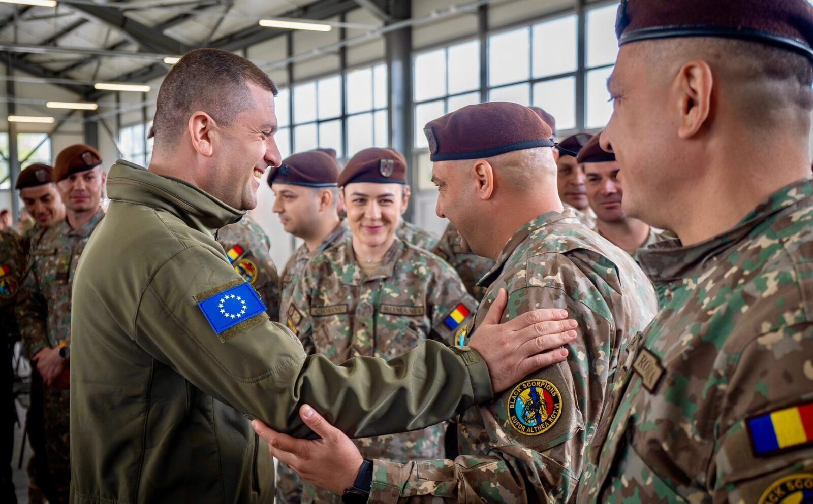 Miniștrii Apărării și MApN, la militarii din Bosnia. România conduce misiunea UE