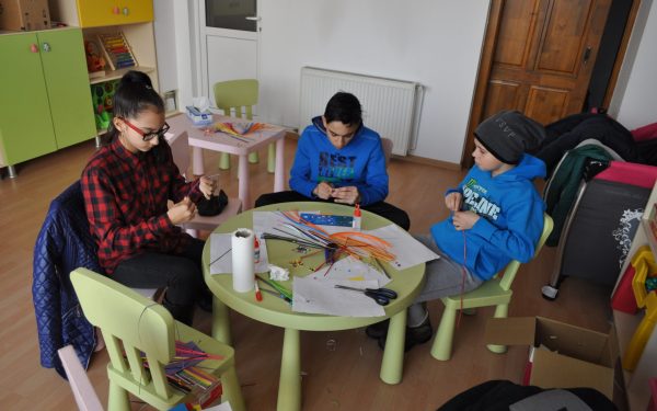 Criză Sector 3: Copiii, victime ale asistenților fără experiență. 125+ cazuri de abuz, 4 oameni!