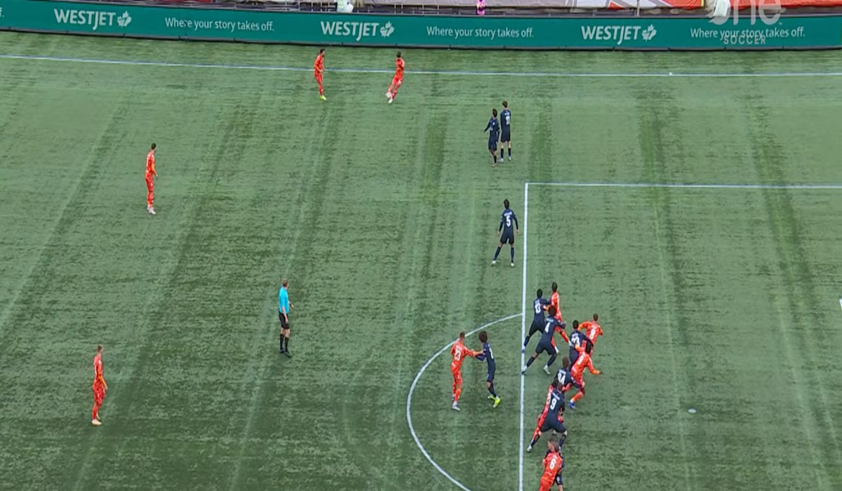 Un eveniment istoric în fotbalul nord-american a avut loc recent, marcând o premieră în istoria regulilor oficiale ale jocului