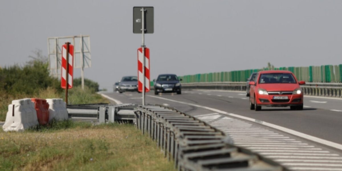 Restricții pentru TIR-uri pe A2, DN7 și DN39: Circulația, ÎNGREUNATĂ joi și vineri