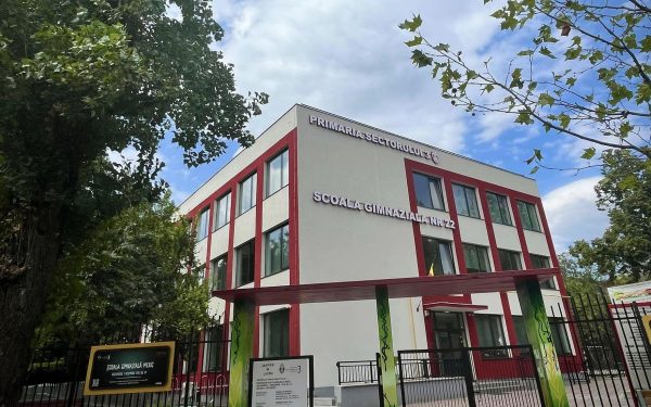 Școala Mexic, Sectorul 3: După 8 scumpiri, Primăria cere noi fonduri la vot