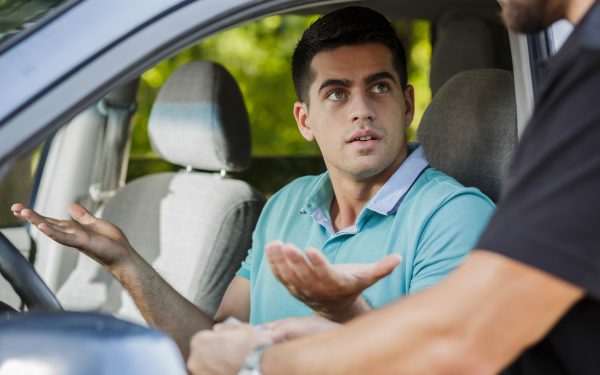 Interzis la volan: Poliția deschide dosar penal. Cine nu are voie să conducă în România