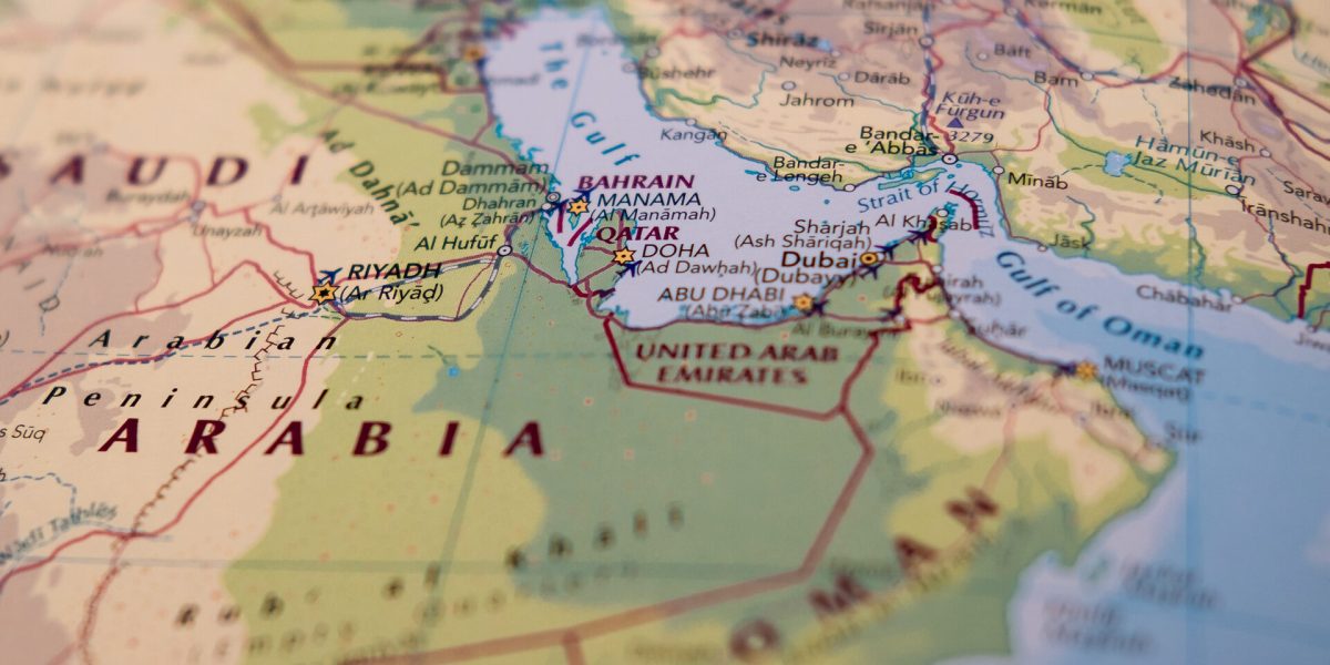 Iranul relaxează restricțiile: Navele pot tranzita Strâmtoarea Ormuz