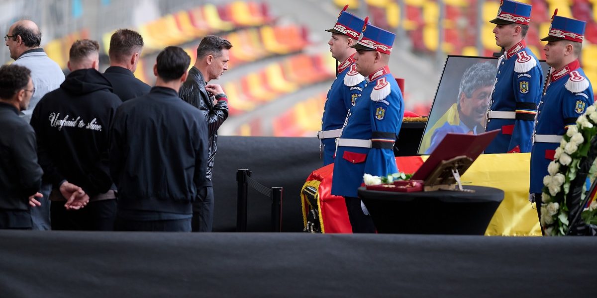 Rădoi, discurs DEVASTATOR despre Lucescu: „Ori mori, ori te întorci!”