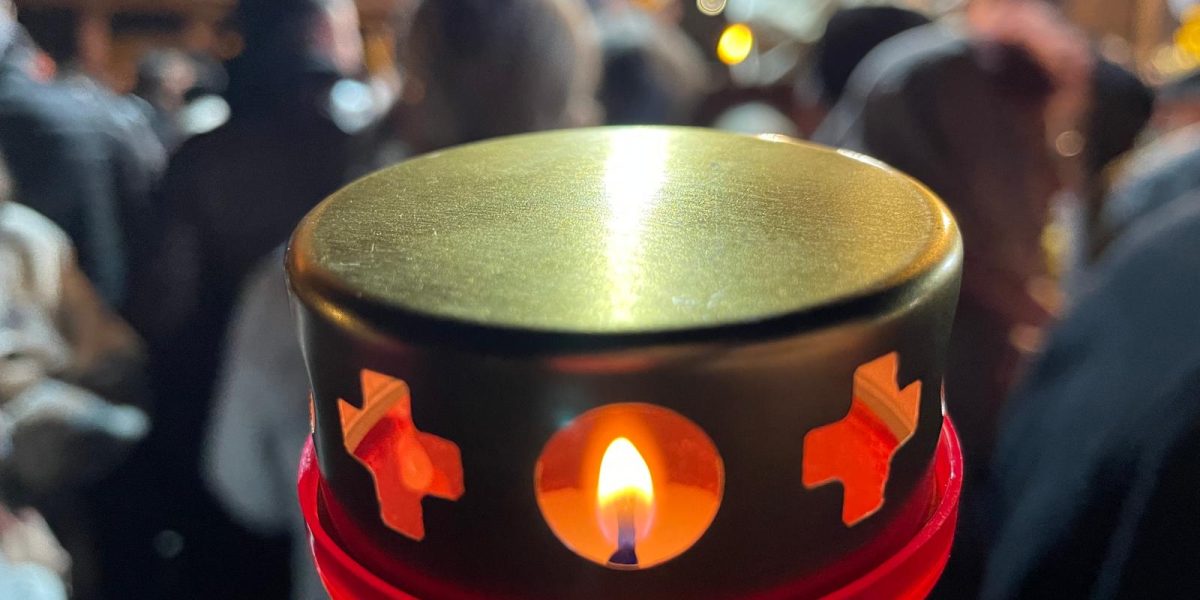 Învierea, Între Slujbă și Drujbă: Reportaj Din Biserica de Lângă Pădurea Mutilată