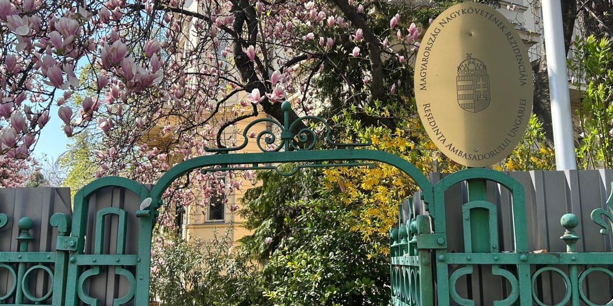 Dezvăluiri din București: Cum a fost trăită înfrângerea lui Orban la Ambasada Ungariei