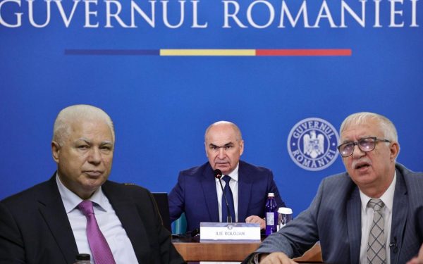 Foști judecători CCR, lecție pentru Bolojan: Cum scapă de votul de încredere