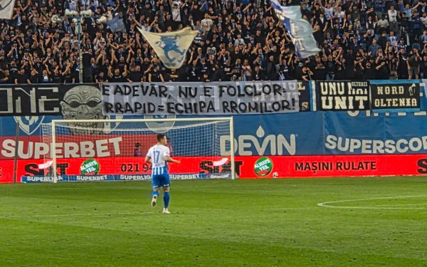 Mesaje rasiste, scandate de galeria Craiovei la meciul cu Rapid