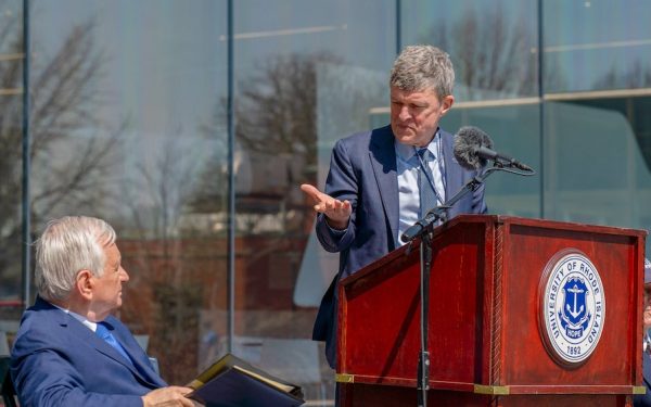 UIMITOR: Fizica cuantică și umanismul, dezbateri la URI de Ziua Mondială