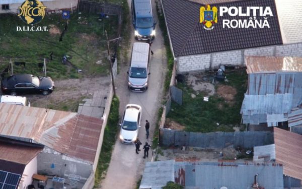Rețea de trafic de persoane: Tinere exploatate sexual în Europa timp de 5 ani! Percheziții în România și București