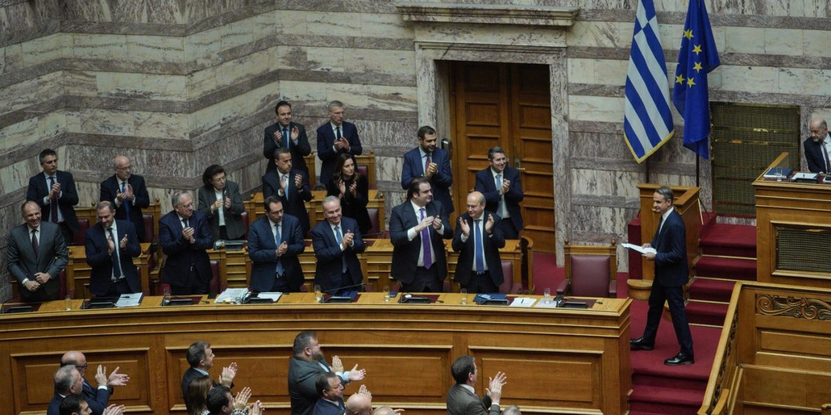 Ancheta record în Grecia: 13 deputați, fără imunitate, vizați de un scandal UE