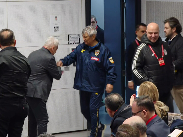 Mircea Lucescu, în centrul unei dezbateri aprinse după ce a fost pictat cu vânătaie pe mâna sa Mircea Lucescu a devenit recent subiectul unei discuții intense în spațiul public, după ce a fost fotografiat cu o vânătaie vizibilă pe mâna sa