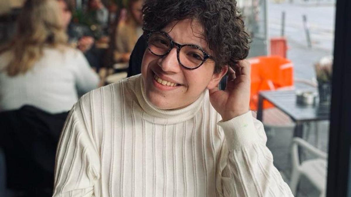 de la cucerirea elitei Franței la umilința României în dosarul cu șină povestea unui geniu în scaun cu rotile care vrea să fie român