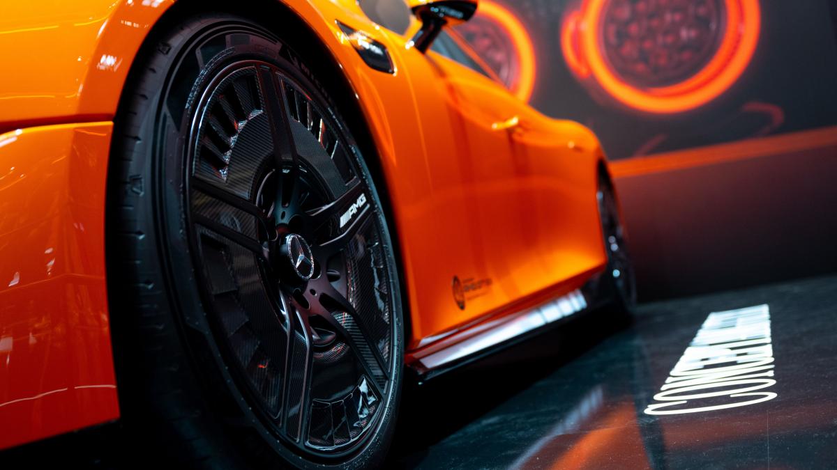 Mercedes AMG GT, fără plată la benzinărie: România, țară de jafuri saptămânale