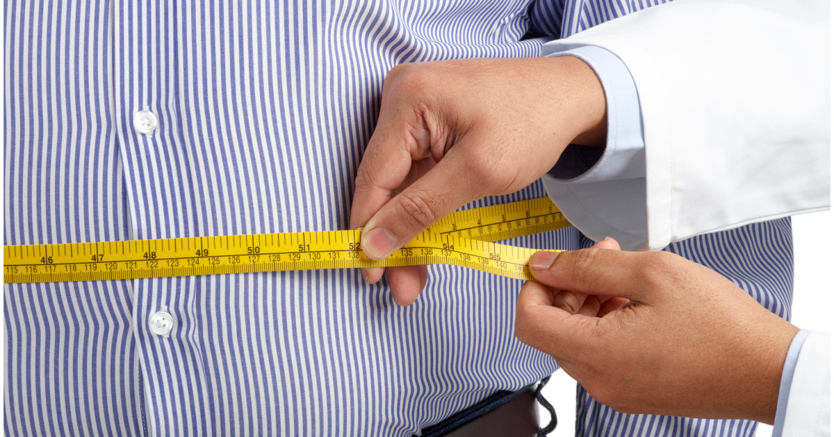 Creșterea riscului de insuficiență cardiacă asociată cu excesul de grăsime abdominală Un studiu internațional recent evidențiază o legătură directă între acumularea de grăsime în zona abdominală și riscul de a dezvolta insuficiență cardiacă