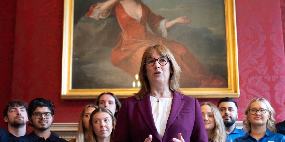 Reeves, șef finanțe UK, ATAC la SUA: „De ce ați început războiul cu Iranul?”