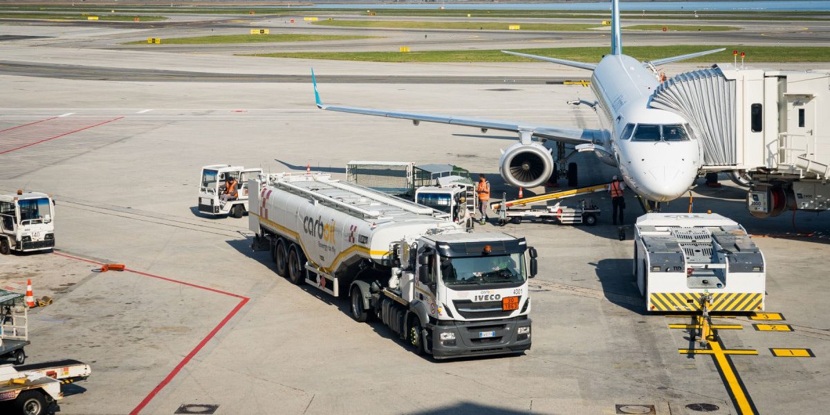 Penurie de combustibil: Europa, cu frică de vacanțe de vară anulate