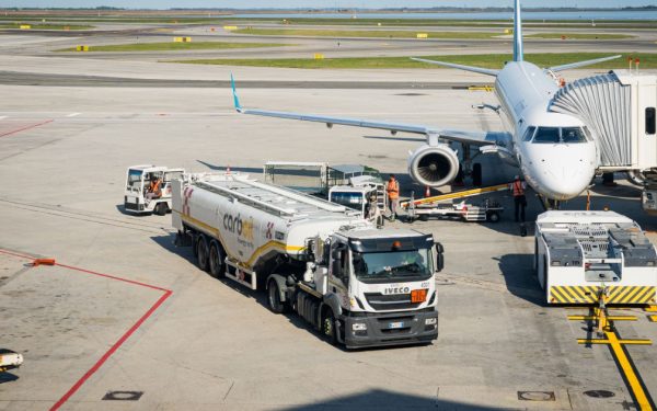 Penurie de combustibil: Europa, cu frică de vacanțe de vară anulate