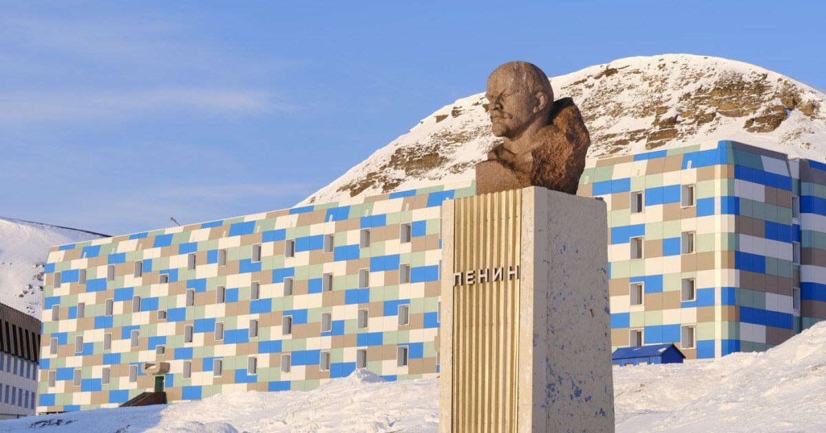 SVALBARD: Poarta secretă a lui Putin spre Arctica? Dezvăluiri incendiare