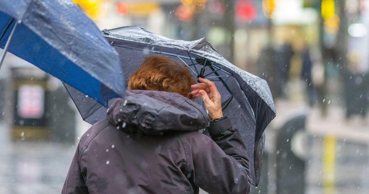 Vreme severă în România: ANM emite alerte de viscol, ploi și vânt puternic Administrația Națională de Meteorologie (ANM) a emis, miercuri, mai multe avertizări de vreme severă pentru întreaga țară, cu ninsori viscolite, vânt puternic, precipitații mixte și o răcire accentuată
