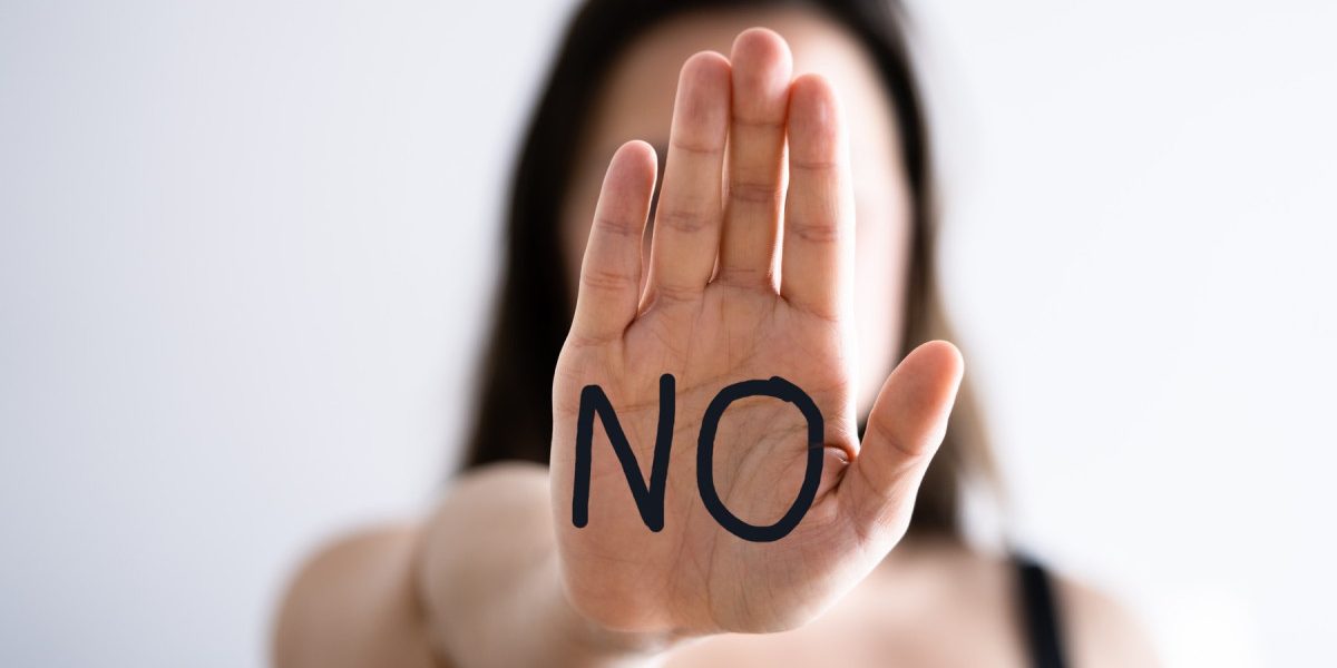 CES dă undă verde legii anti-hărțuire sexuală, chiar și în afara muncii