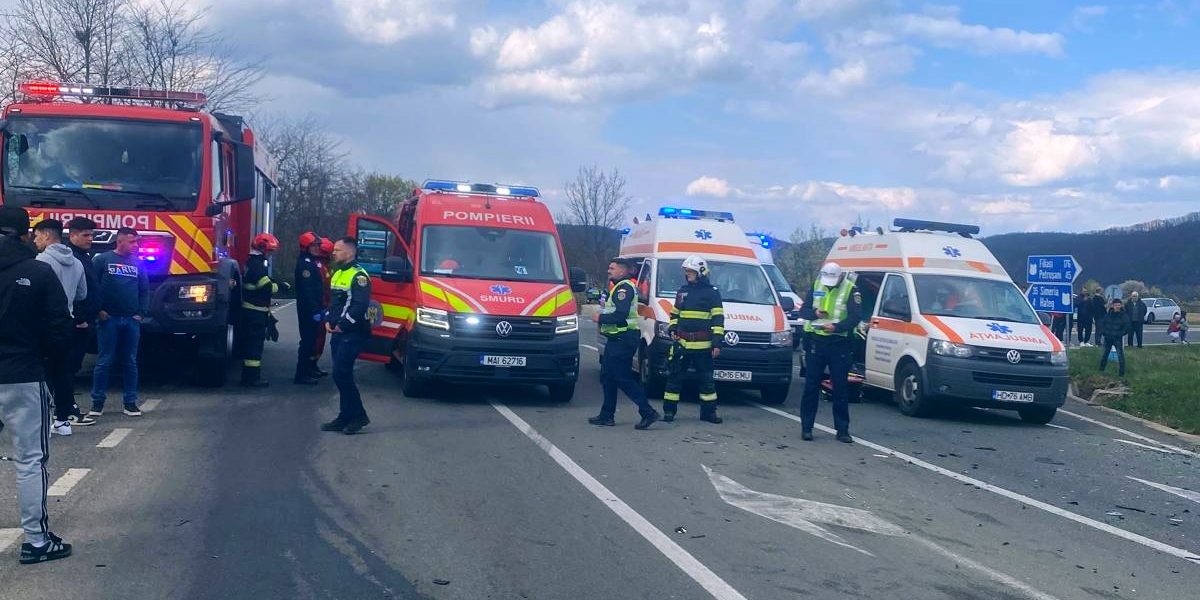 Un mort și patru răniți în Hunedoara: Accident cumplit