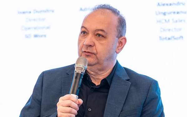 Productivitatea în era AI: Firmele scot mai mult cu aceeași forță de muncă