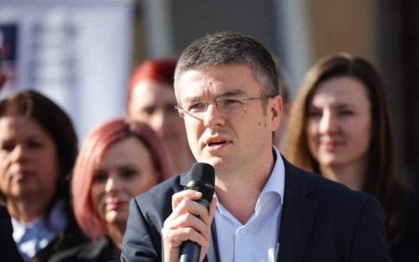 Guvernul salvează Liberty Galați și Damen Mangalia: Salarii plătite de stat