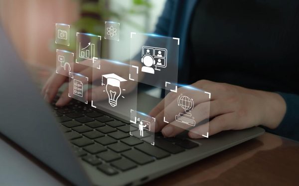 eJobs: 80% din angajatori cred că AI nu schimbă recrutarea, dar cer noi abilități