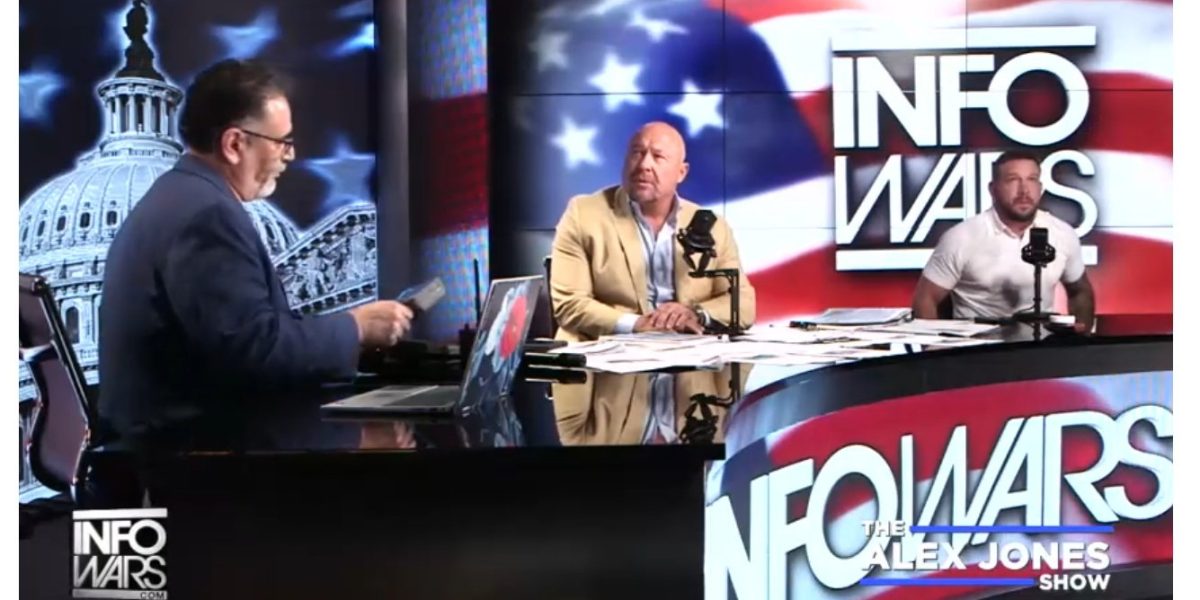 The Onion, atac la Alex Jones: Transformă Infowars în site de parodie