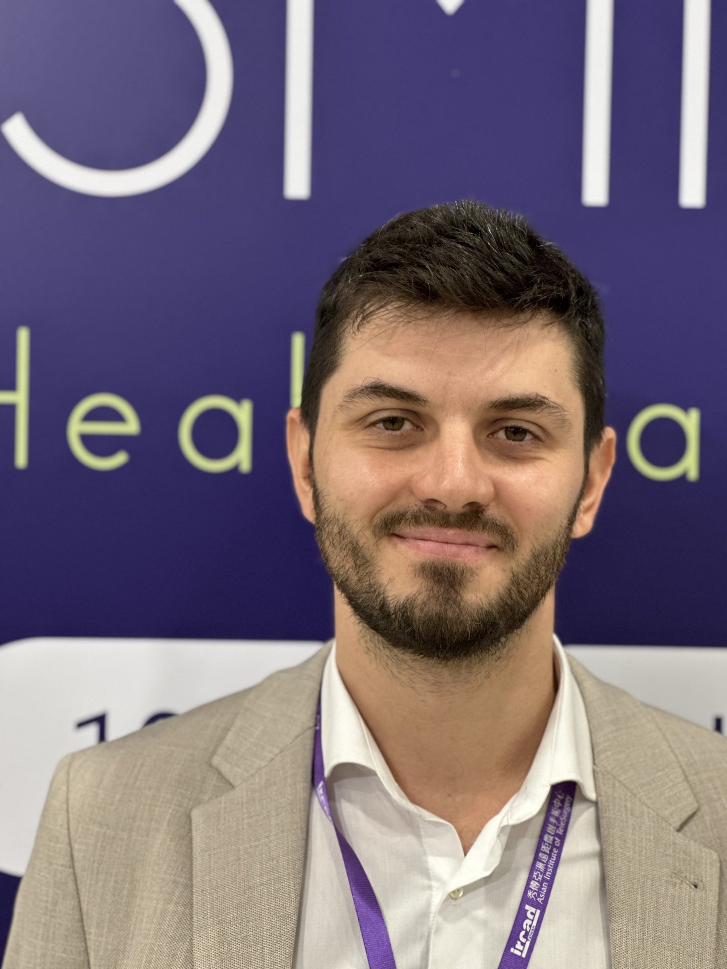 Alex Negoiţă-Tiu, despre decizia de a urma un EMBA și impactul asupra carierei sale Alex Negoiţă-Tiu, fondatorul Benoli Tech, vorbește despre alegerea de a urma un program de Executive MBA, o decizie pe care o consideră un pas strategic pentru dezvoltarea sa profesională și personală