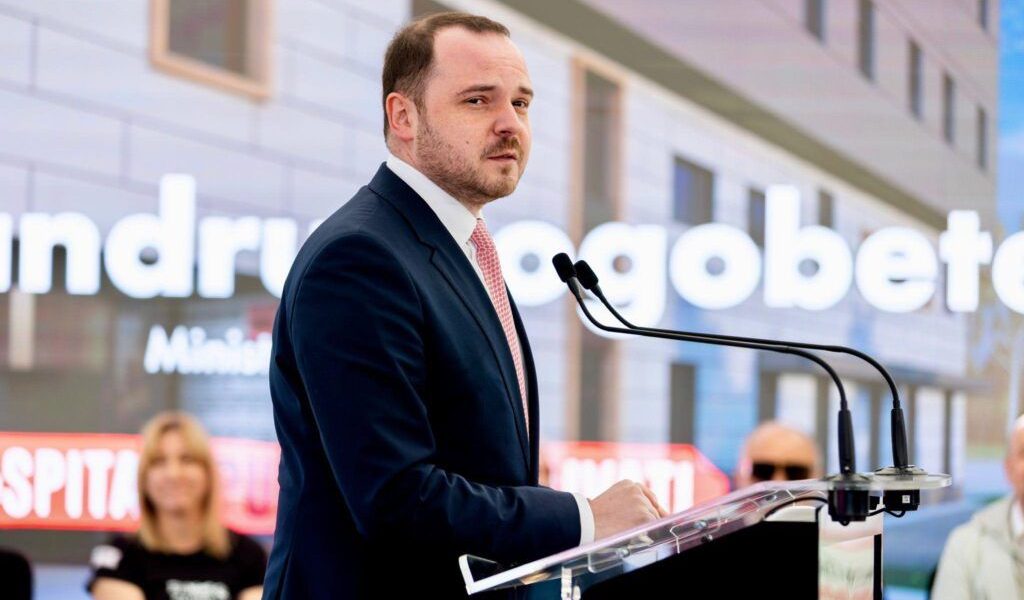 Medicii rezidenți, obligați în gărzi, plătiți decent. Rogobete: „Nu sînt umplutură!”