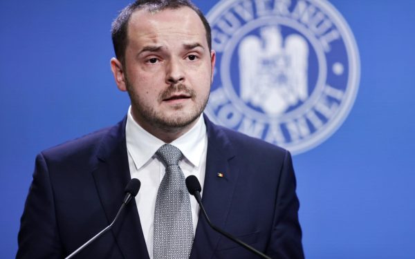 Rogobete, reacție dură la acuzațiile lui Voiculescu despre datoria Pfizer