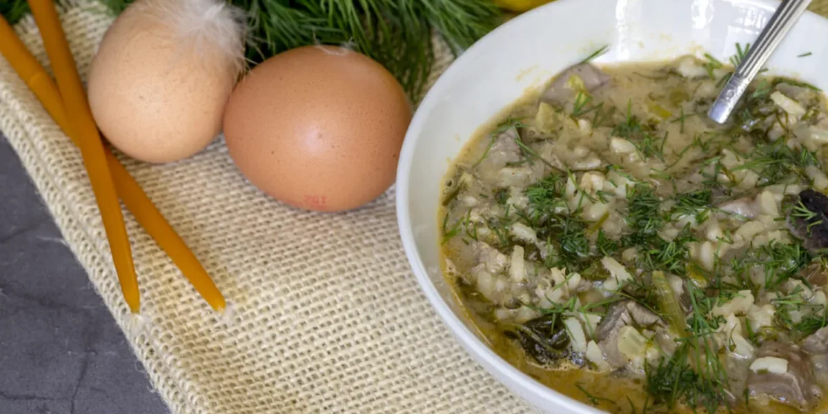 Bucătărie de Paște excentrică: Supe de organe și plăcinte „pizza” din lume