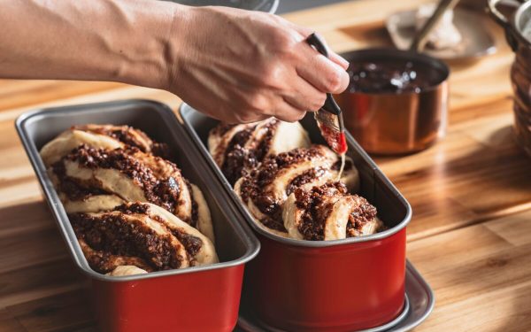 Cozonac ca la bunica: rețeta cu aluat opărit, secretul unui deliciu pufos