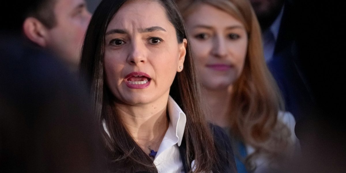 Se cere: România dă Pfizer în judecată? Indemnizații de 1.200 euro pentru vaccinați?