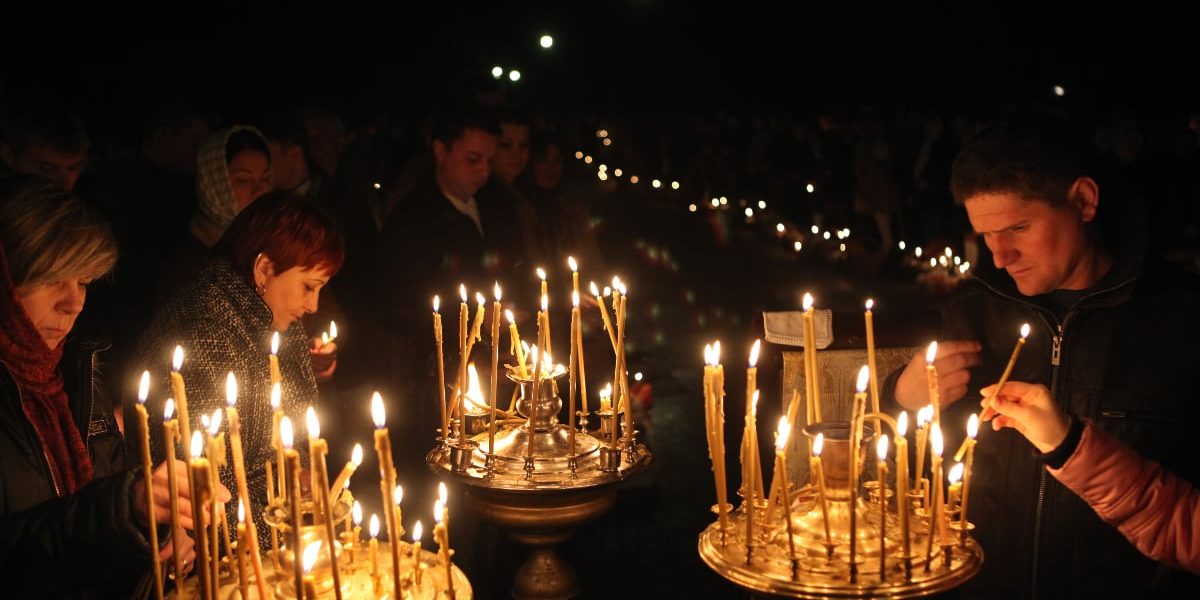 Preotul spune: Vinul NU e pomană! De ce sfidează tradiția?