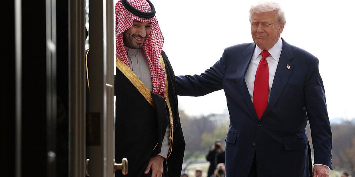 Arabia Saudită, cu frică de „Poarta Lacrimilor”, se dezice de război și-l presează pe Trump