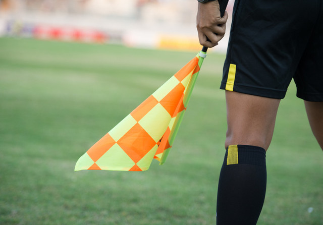 Flueran fluieră Farul – FCSB: Derby-ul din play-out are arbitru!