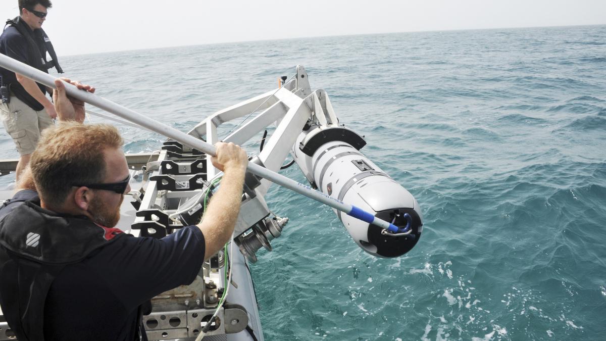 SUA trimit drone submarine în Ormuz: Război împotriva minelor iraniene