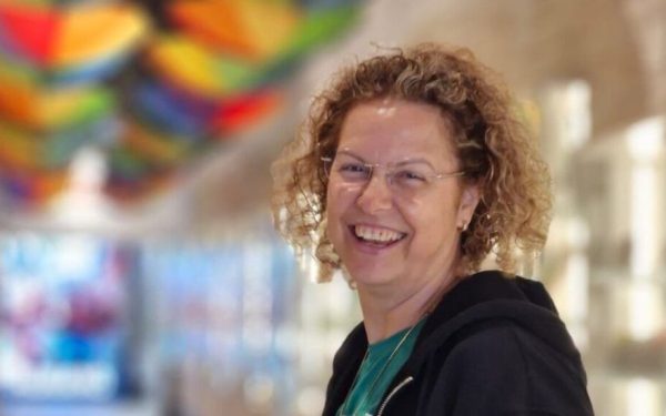 Asistenta eroina se zbate pentru viața ei: o poveste cutremurătoare