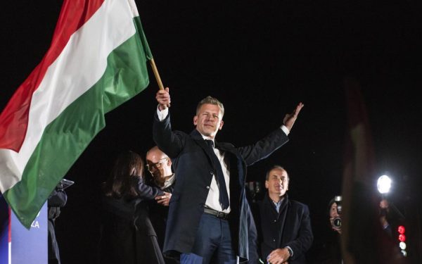 Magyar jubilează: „Da” pentru Europa, Orban, învins. Ce urmează în Ungaria?